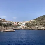 La Casetta Degli Amici Ustica * Isola di Ustica